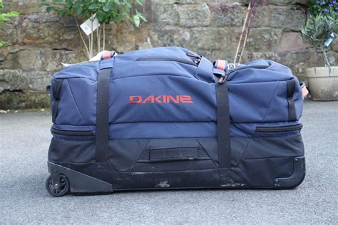 dakine roller bag review